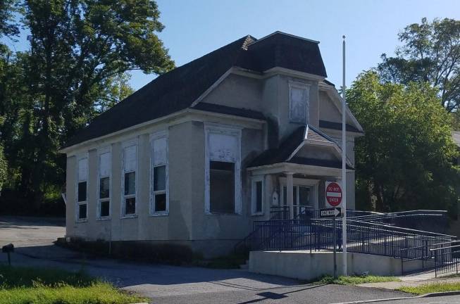 The Lafayette Post Office has closed.
