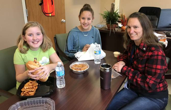 Lounsberry Hollow students rewarded for positive behavior