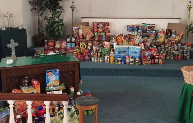 Vernon Methodist church gets 'flocked' Vernon Methodist church gets 'flocked'