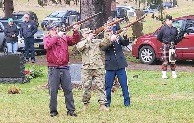 A Gun salute took place during the ceremony.