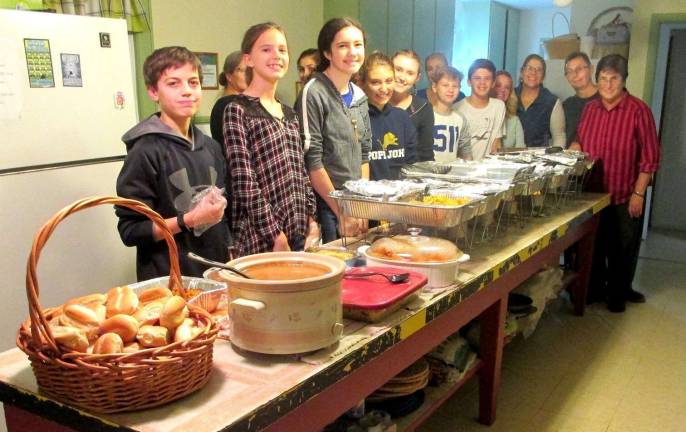 Church hosts Thanksgiving feast