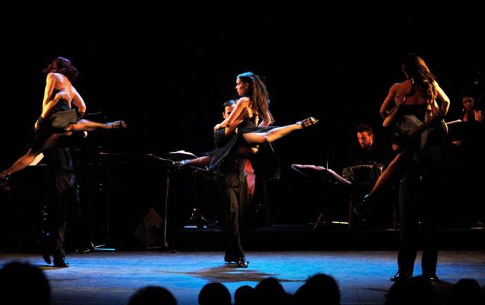Tango and Arcobats to perform Stars of Forever Tango.