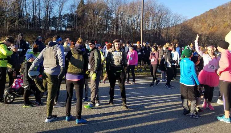 Vernon's turkey trot deemed a success Vernon's turkey trot deemed a success