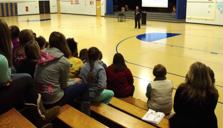 Glen Meadow students learn to be good 'digital citizens' Glen Meadow students sit mesmerized during Vernon Township School District Matt SheaþÄôs presentation, "Digital Citizenship: The Good, the Bad, and the Ugly," at Glen Meadow School.