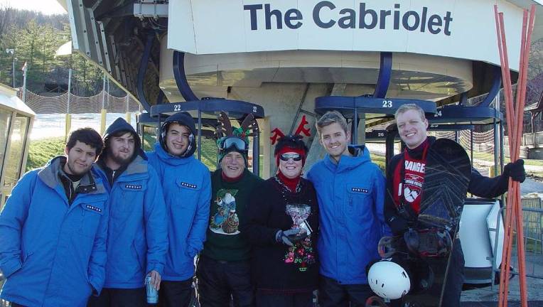 Santa Claus visits Mountain Creek Mountain Creek Lift Attendants Ignacio Vocos, Bill Staso, Nicolas Vera, SantaþÄôs Elves John & Buffy Whiting, Rubin Romas, Mountain Creek Ski Patroller Kevin Glock.