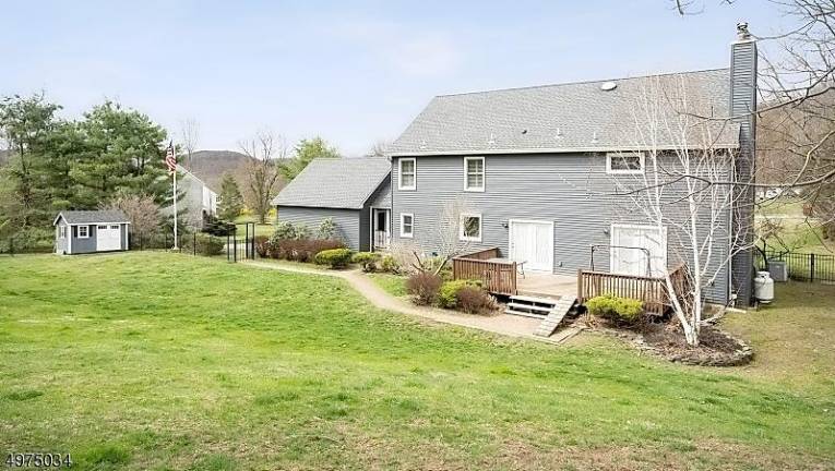 This spacious Glenwood home offers privacy and community This spacious Glenwood home offers privacy and community