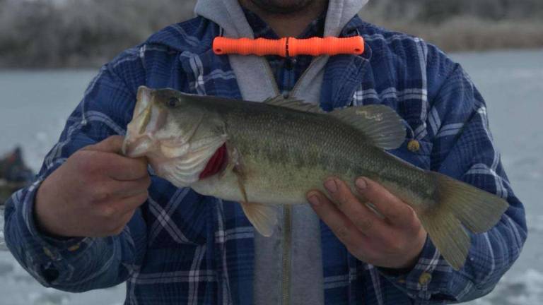 Anglers enjoy frigid temperatures and tranquility Anglers enjoy frigid temperatures and tranquility