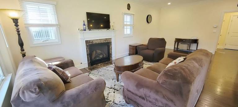 Energy-efficient colonial is great for entertaining Energy-efficient colonial is great for entertaining