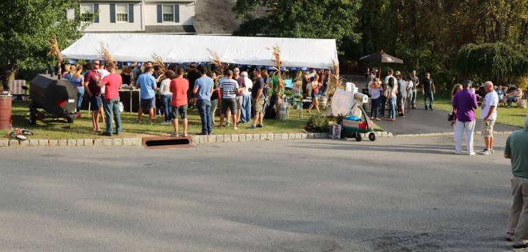 The fourth annual Glenwood Estates / Colonial Oaks Oktoberfest was held on Saturday.