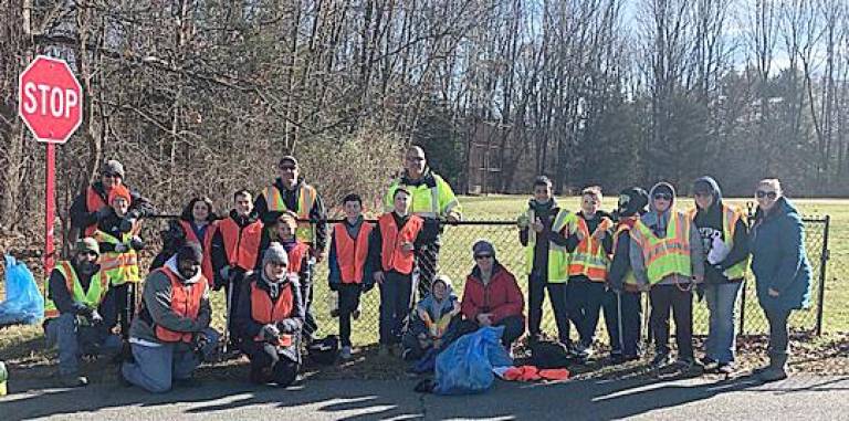 Vernon soccer team helps clean up