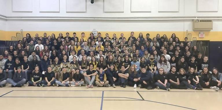 Group picture with all athletes, band and thespians.