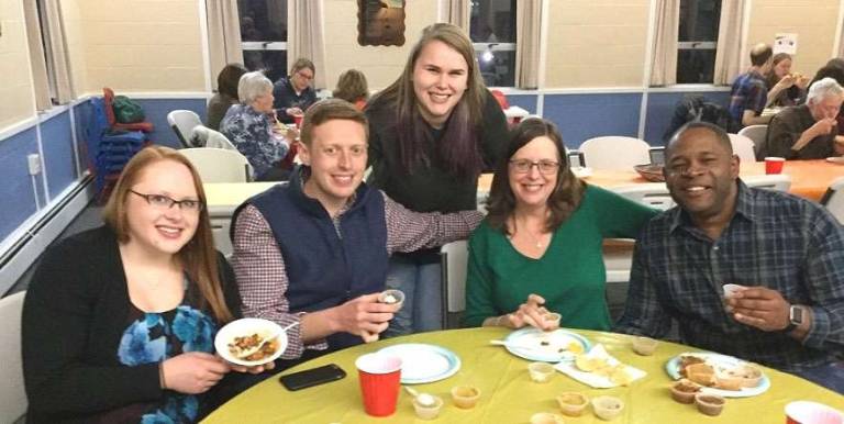 Church holds chili cookoff Table with Jodi & Tyler Bischoff,Becky Stevenson,Lisa Bischoff & Bruce Wilkins