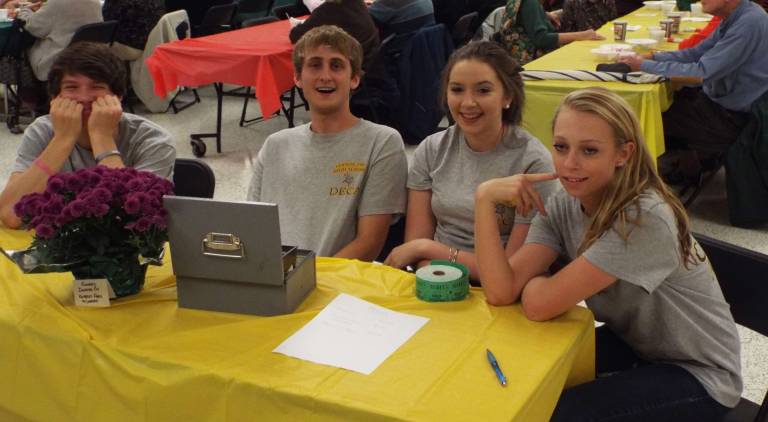 VTHS sponsors Harvest House turkey dinner VTHS sponsors Harvest House turkey dinner