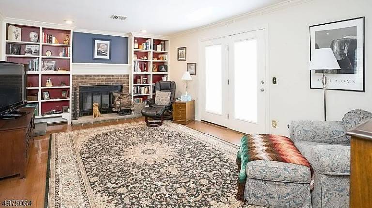 This spacious Glenwood home offers privacy and community This spacious Glenwood home offers privacy and community