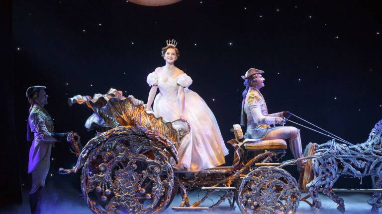 Cinderella coming to Mayo Center Cinderella coming to Mayo Center