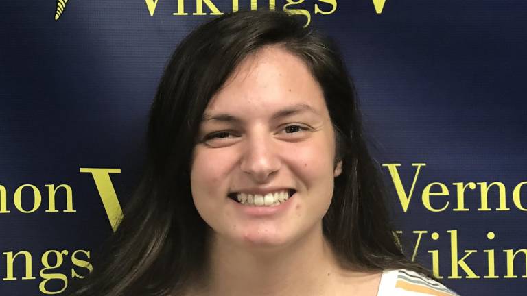 VTHS honors outstanding athletes VTHS honors outstanding athletes