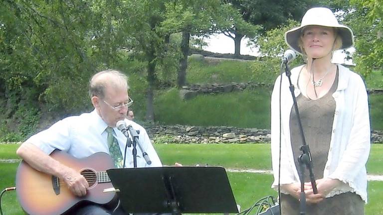 Ken Roberts and Mary Stone performed several uplifting songs (Photo by Janet Redyke)