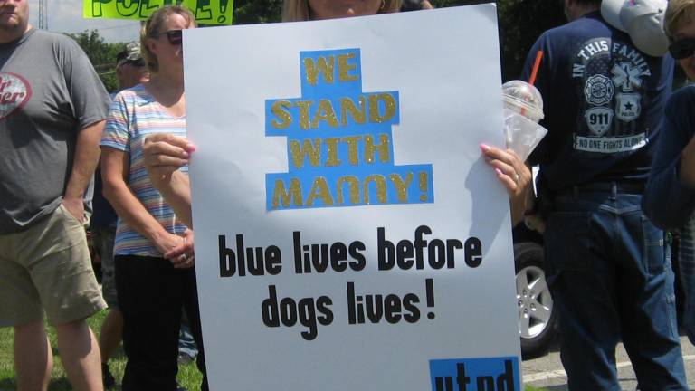 Animal, police supporters protest Animal, police supporters protest