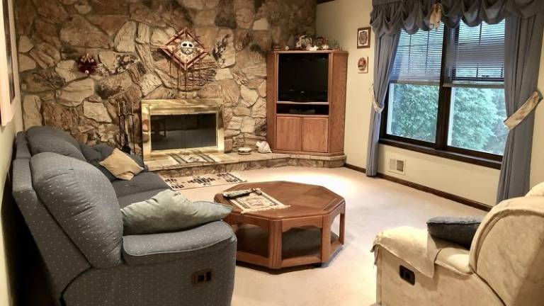 Immaculate home awaits in Old Orchard Immaculate home awaits in Old Orchard