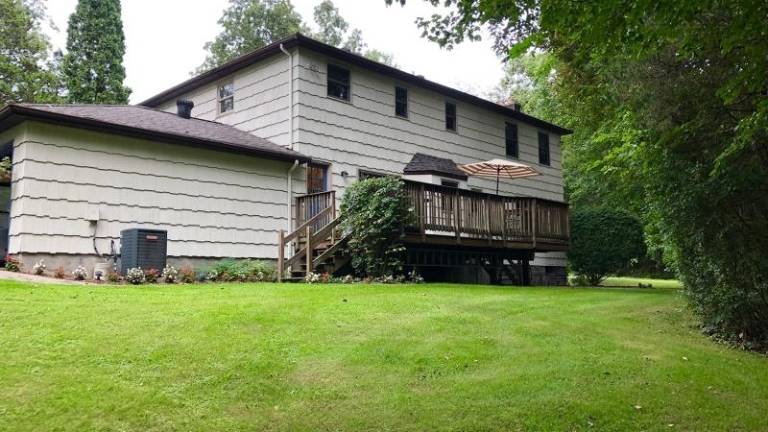 Immaculate home awaits in Old Orchard Immaculate home awaits in Old Orchard