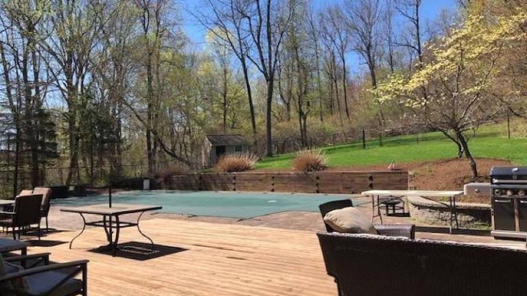 Fabulous property awaits new owner Fabulous property awaits new owner