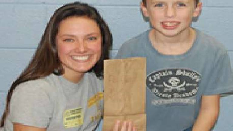 DECA bringing awareness to hunger, homelessness DECA bringing awareness to hunger, homelessness