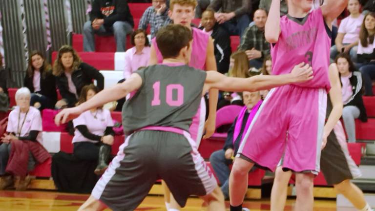 High Point beats Vernon in Pretty-in-Pink game High Point beats Vernon in Pretty-in-Pink game