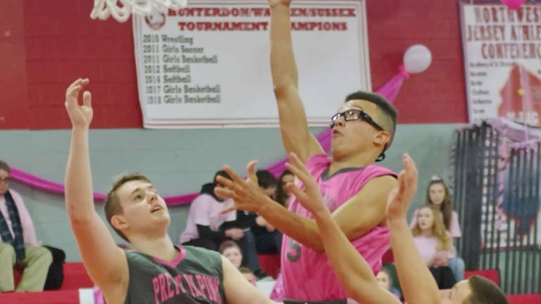High Point beats Vernon in Pretty-in-Pink game High Point beats Vernon in Pretty-in-Pink game