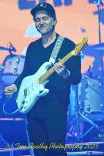 <b>Dweezil Zappa brings his ‘Rox(Postroph)y’ Tour to the Newton Theatre on Saturday night. (Photo by Tom Apathy Photography)</b>