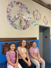 Wantage students create ‘peace’ sign