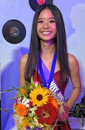 <b>Mina Lin</b>