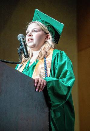 Kalle Young sings the National Anthem.