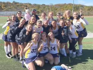 Vernon field hockey shares division championship