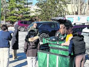 Pass it Along brings community together through holiday service