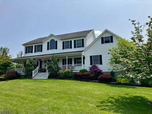 Spectacular High Ridge Estate Colonial