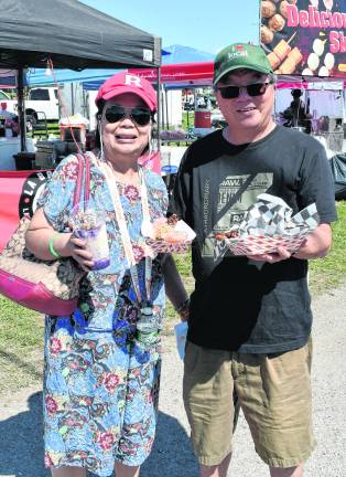<b>Esther and Joe Chandra of Parsippany pose for a photo.</b>