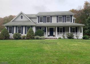 Builder’s own Colonial available