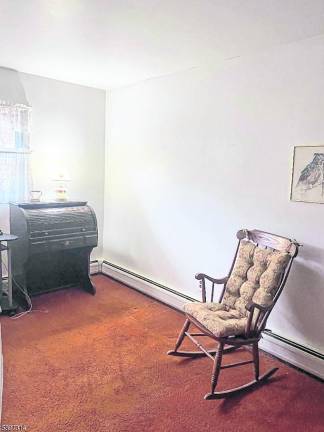 Colonial rests on serene cul-de-sac