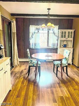 Colonial rests on serene cul-de-sac