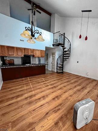 Real estate: Super-opportunity townhouse