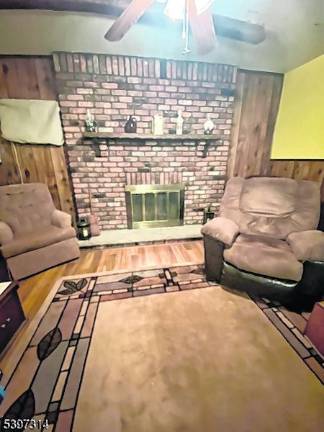 Colonial rests on serene cul-de-sac