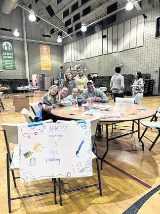 Pass it Along brings community together through holiday service