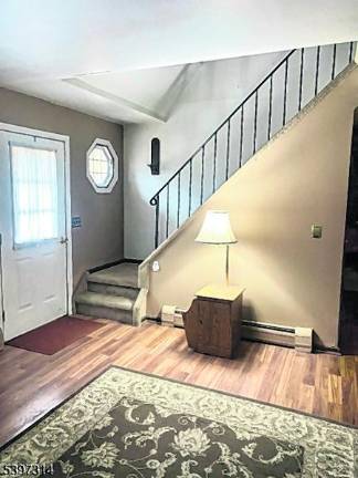 Colonial rests on serene cul-de-sac