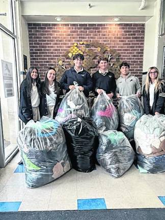 Pass it Along brings community together through holiday service