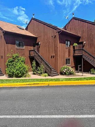 Real estate: Super-opportunity townhouse