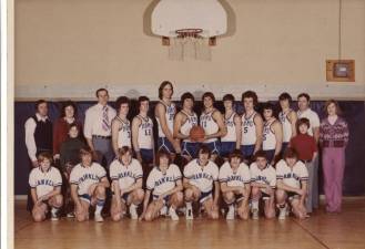 Franklin High School’s basketball team in 1975-76. (Photo provided)