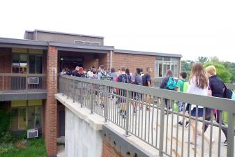 Vernon high school students file into school in pre-pandemic days (File photo by Chris Wyman)