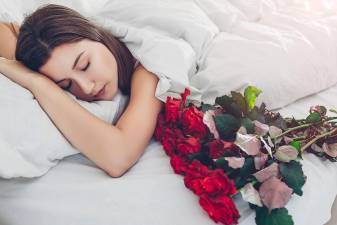 The scent of roses improves learning during sleep