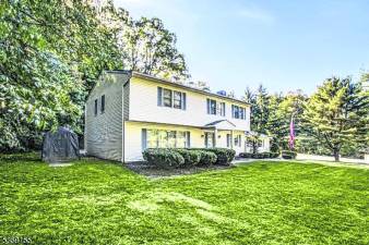 A picture perfect colonial