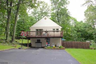 Chalet-style home in Lake Panorama community